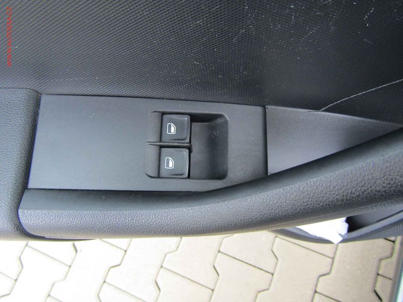 Škoda Rapid (2014) 1.2 TSi, ČR, AC - fotka 11 z 15