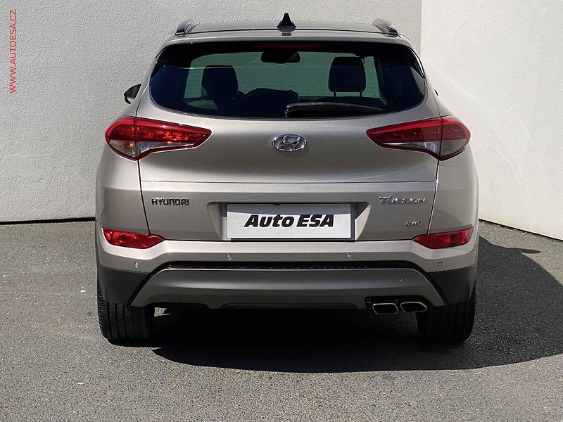 Hyundai Tucson (2016) 2.0 CRDi 4x4, AT, LED, panor - fotka 5 z 20