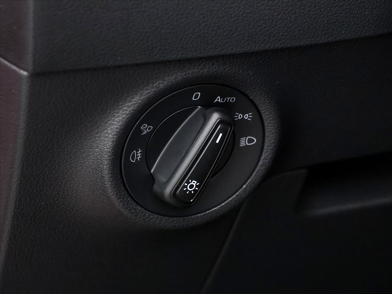 Škoda Karoq 1,5 TSI 110kW DSG Sportline DP - fotka 16 z 34