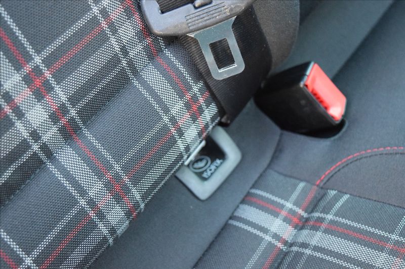 Volkswagen Golf 2,0 GTI 6 PO SERVISE AUTOMAT - fotka 45 z 45