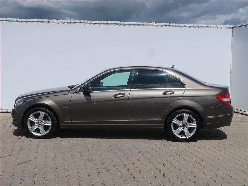 Mercedes-Benz Třídy C (2010) C 180, Automat, Xenony - fotka 3 z 17