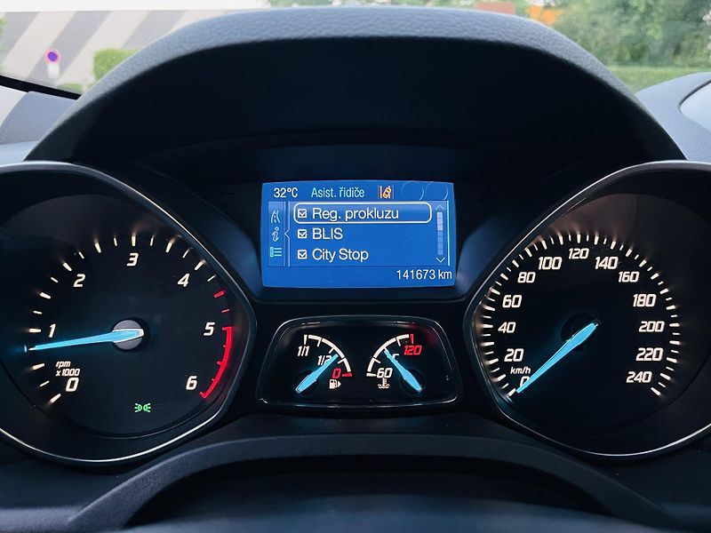 Ford Kuga 2.0TDCi MANUÁL SERVISKA TAŽNÉ  - fotka 47 z 51