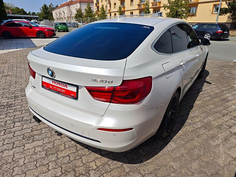 BMW Řada 3 (2018) GT 320D Xdrive Sport line ČR - fotka 5 z 43