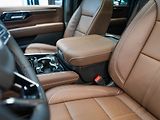 Chevrolet Suburban (2026) 6.2 V8 High Country 2026 - náhled 30