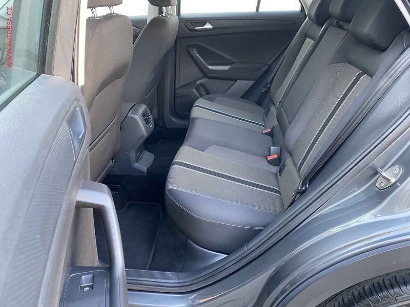 Volkswagen T-Roc (2018) 1.5 TSi, Comfortline, LED - fotka 10 z 18