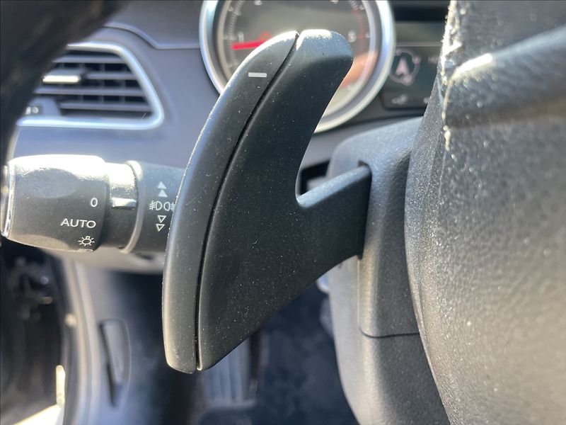 Peugeot 508 2,0 HDI 133kw SW Allure Automa - fotka 17 z 40