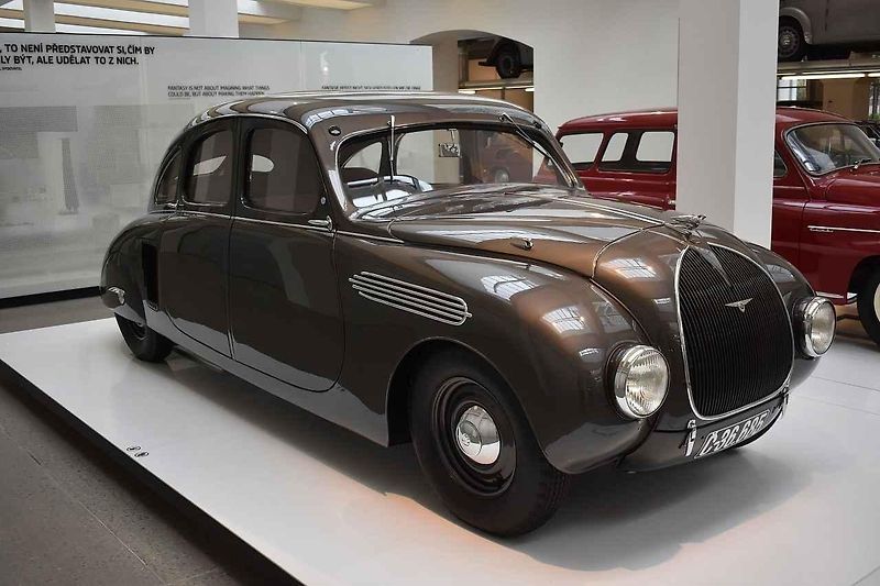 Designová socha na výstavě ve Škoda Muzeu