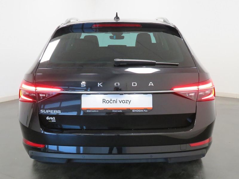Škoda Superb - fotka 5 z 25