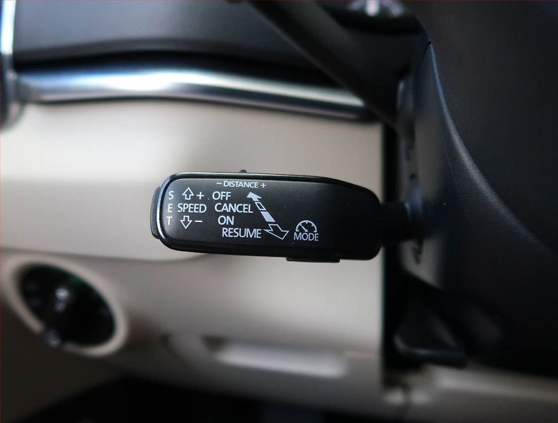 Škoda Karoq (2017) Style Plus 1.5 TSI - fotka 21 z 26