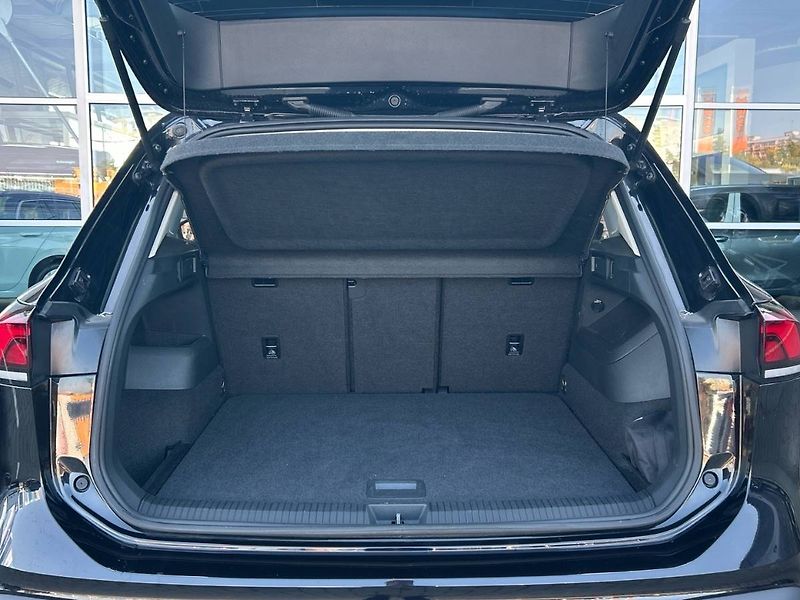 Volkswagen Tiguan (2024) 2.0 TDI 7DSG Life - fotka 11 z 32