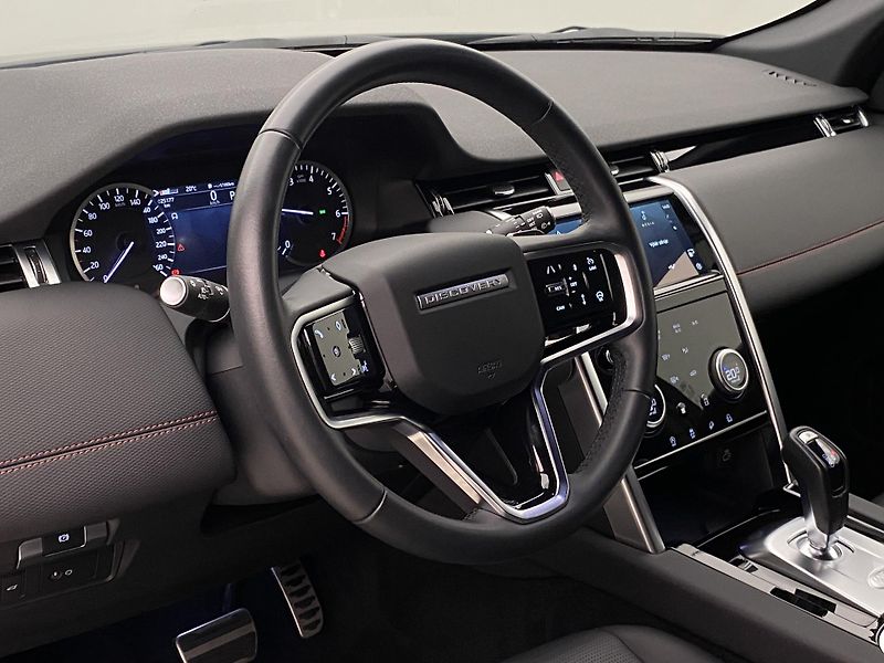 Land Rover Discovery Sport P200 R-DYNAMIC SE AWD AUT - fotka 18 z 47