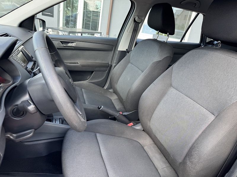 Škoda Fabia (2018) 1.0MPi Klima Výhřev Sedadel BT - fotka 25 z 45