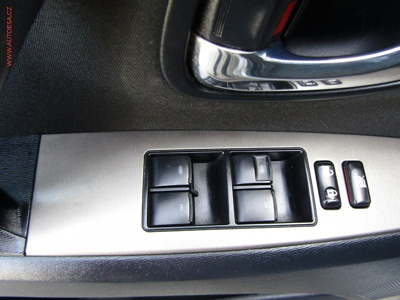Toyota Avensis (2010) 1.8 i, AT, TZ - fotka 11 z 19
