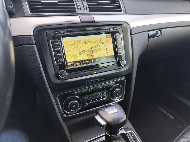 Škoda Superb - fotka 18 z 18