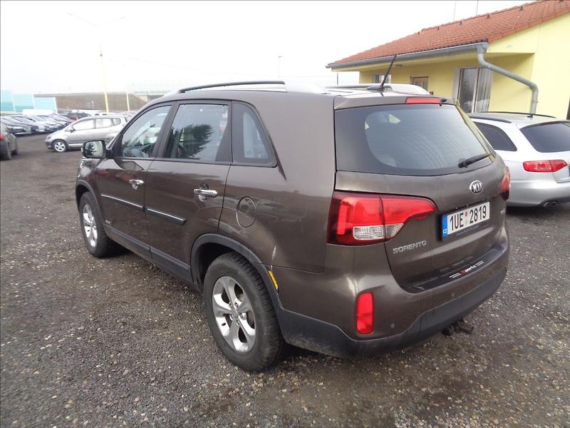 Kia Sorento 2,2 - fotka 5 z 19