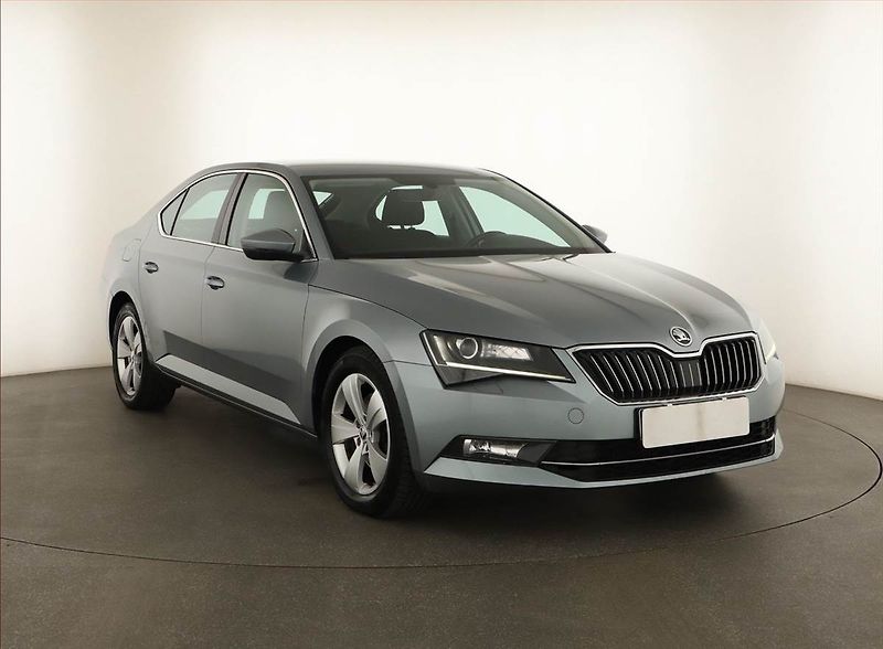 Škoda Superb (2018) 2.0 TDI, Automat, Navi - fotografie inzerátu