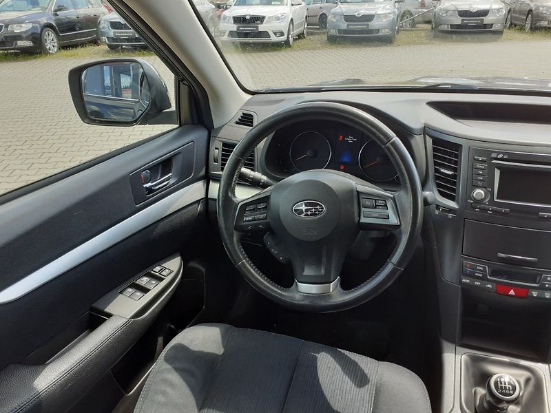 Subaru Outback (2013) 2.0 D 4x4 110 Kw - fotka 8 z 34