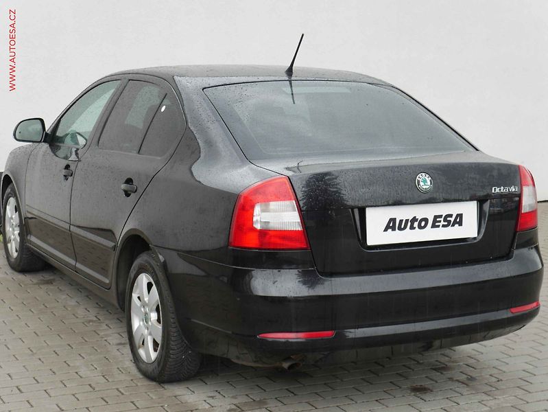 Škoda Octavia (2011) 1.2 TSi, 2.maj,ČR, AC, temp - fotka 6 z 15