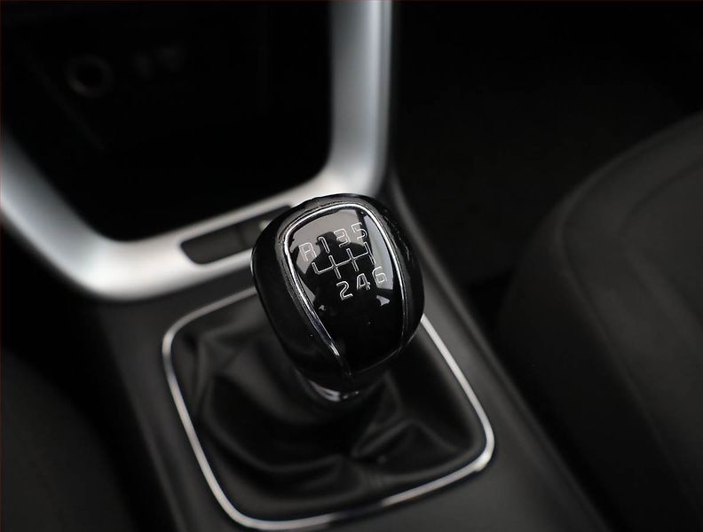 Kia Ceed (2017) 1.4 CVVT, Serv.kniha, Tempomat - fotka 11 z 17