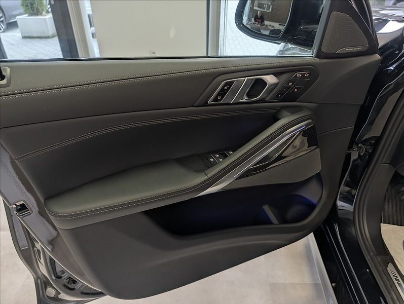 BMW X6 xDrive 30d M Sport - fotka 12 z 38