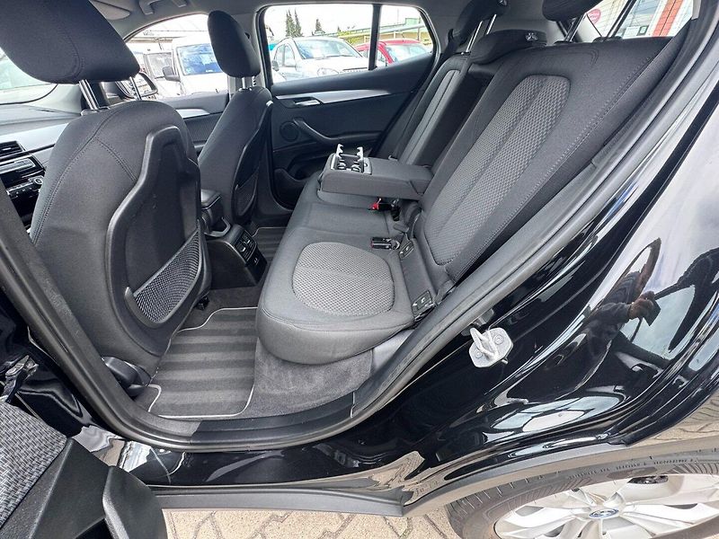 BMW X2 (2022) 4X4 25E 1,5i 162KW ZÁRUKA DPH - fotka 38 z 50
