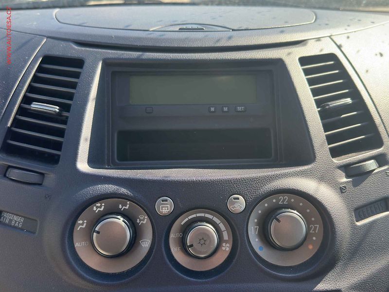 Mitsubishi Grandis (2004) 2.4i, AT, AC - fotka 13 z 17