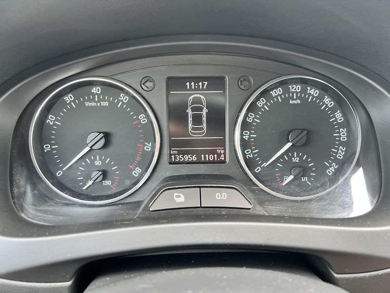 Škoda Rapid 1.2TSi 77kw KLIMA KOUPENO V ČR - fotka 15 z 37