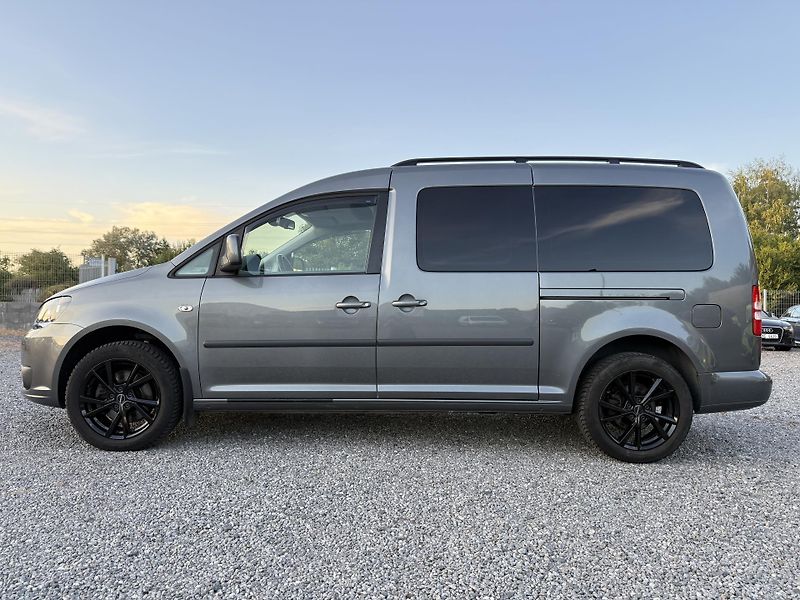 Volkswagen Caddy Maxi 1.6TDi 75kW DSG 7míst - fotka 8 z 20