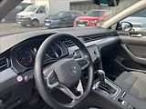 Volkswagen Passat 2,0 TAŽNÉ, KEYLESS, EL.KUFR - náhled 9