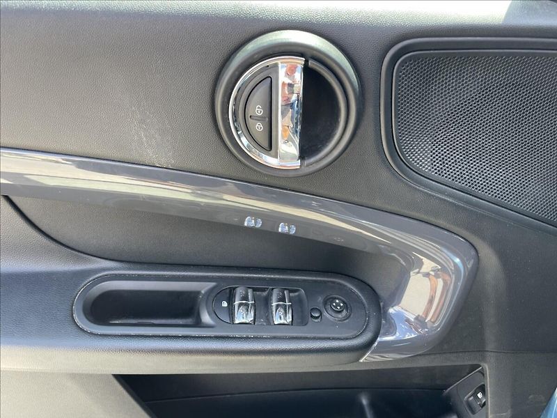 Mini Countryman 1,5 SE ALL4 AUT. PLUG-IN 165kw - fotka 21 z 37