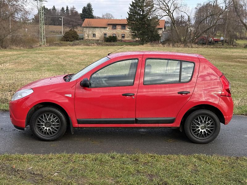 Dacia Sandero (2009) 1.2 16V 55kw - fotka 2 z 14