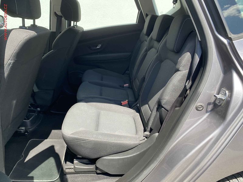 Renault Scénic (2017) 1.5 dCi, AC, tempo - fotka 10 z 14