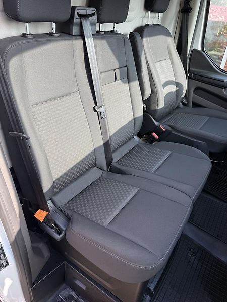 Ford Transit Custom (2022) 2,0-TEMPOMAT-SENZORY-TAŽNÉ  - fotka 33 z 48