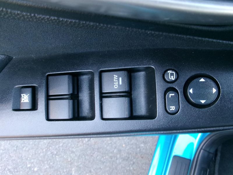 Mazda 3 (2011) 1,6i AC TEMP ALU BT - fotka 23 z 28