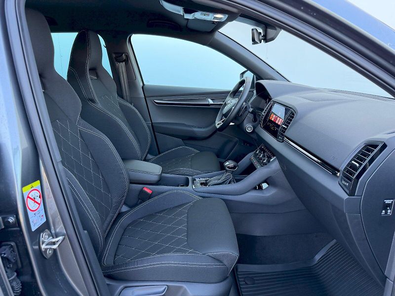 Škoda Karoq (2024) 2.0 TSI 140kW 4x4 SportLine - fotka 29 z 35