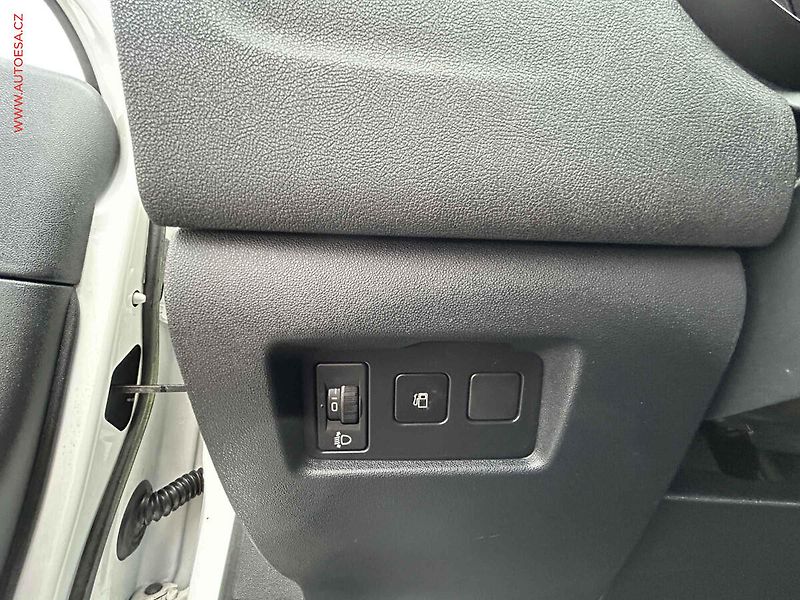 Citroën C4 (2013) 1.4i 16V - fotka 13 z 15