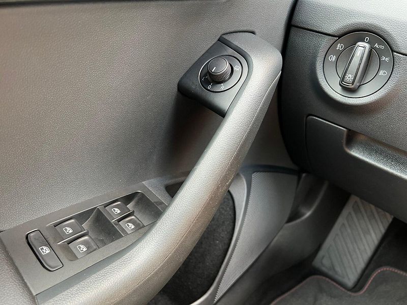 Škoda Octavia (2018) 1.5 TSI 110Kw! Style! Tažné! - fotka 25 z 37