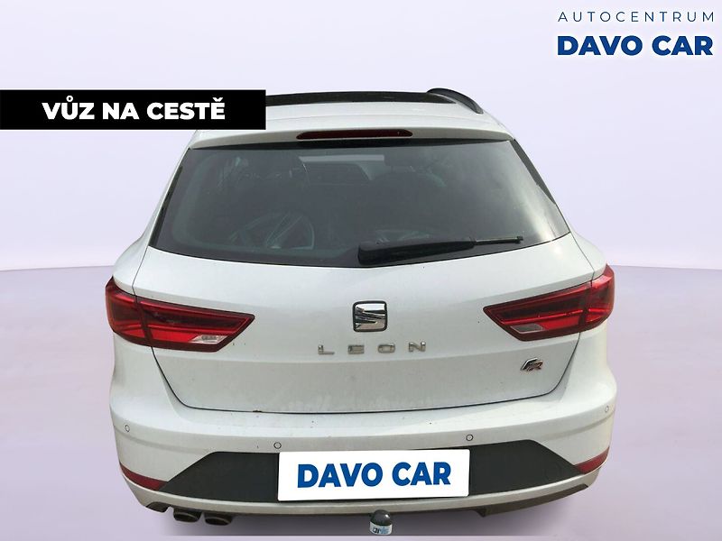 Seat Leon 2,0 TDI 135kW FR DSG Panorama - fotka 2 z 10