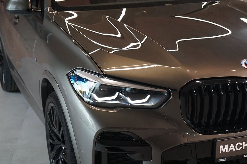 BMW X5 30d xDrive, Vzduch, Nezávislé - fotka 5 z 49