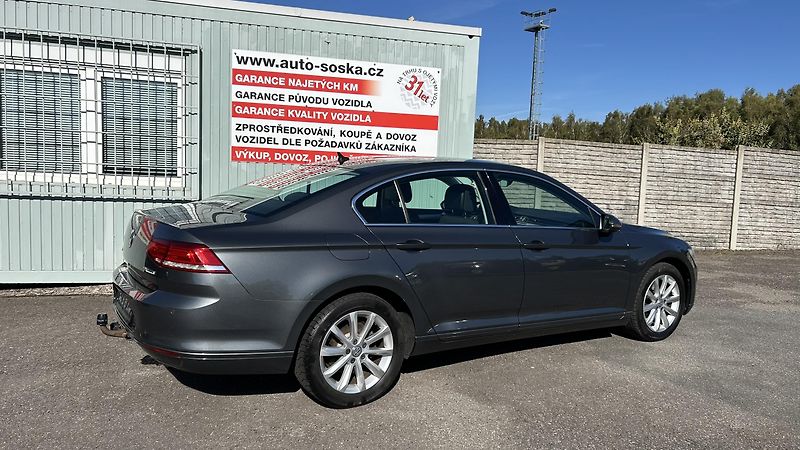 Volkswagen Passat (2017) 1,4 TSI DSG Comfortline - fotka 22 z 25