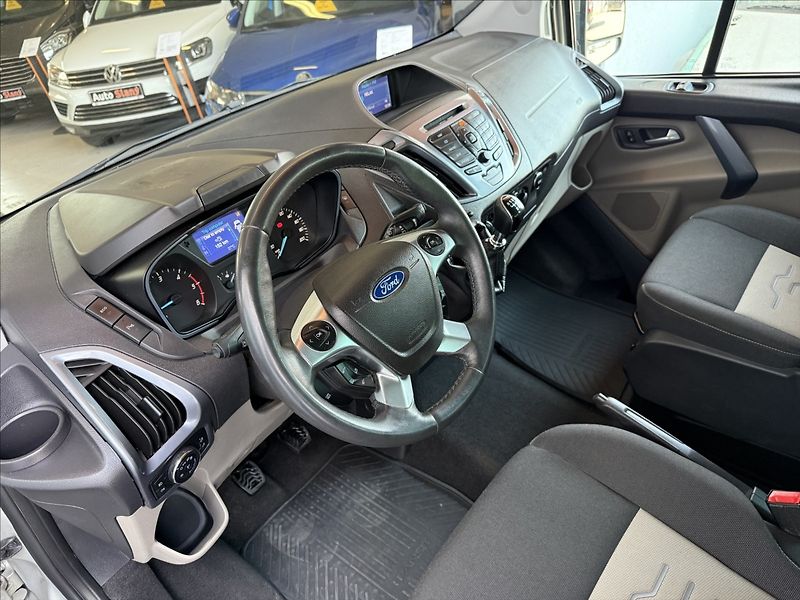 Ford Tourneo Custom 2,2 Titanium 113tkm! 1maj. - fotka 9 z 31