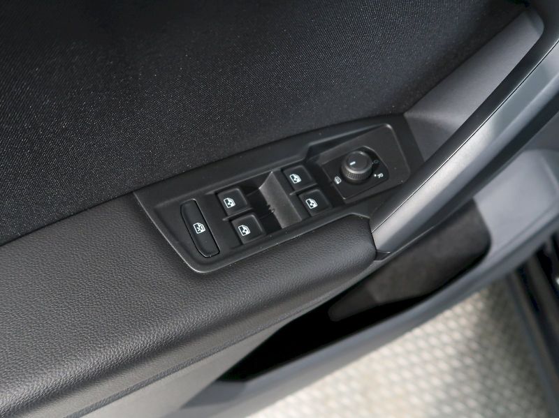Volkswagen Tiguan (2023) LIFE 1.5TSI 110KW DSG - fotka 32 z 35