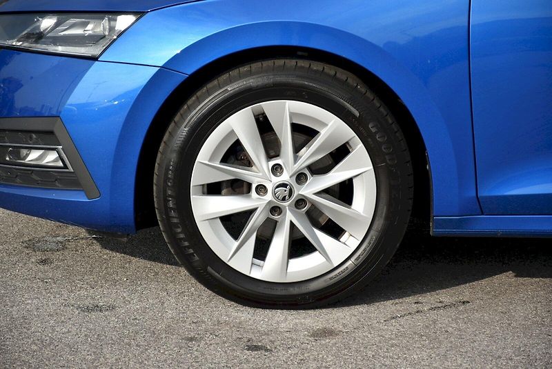 Škoda Octavia (2023) Style Plus 1.5 TSI 110kW DSG - fotka 30 z 30