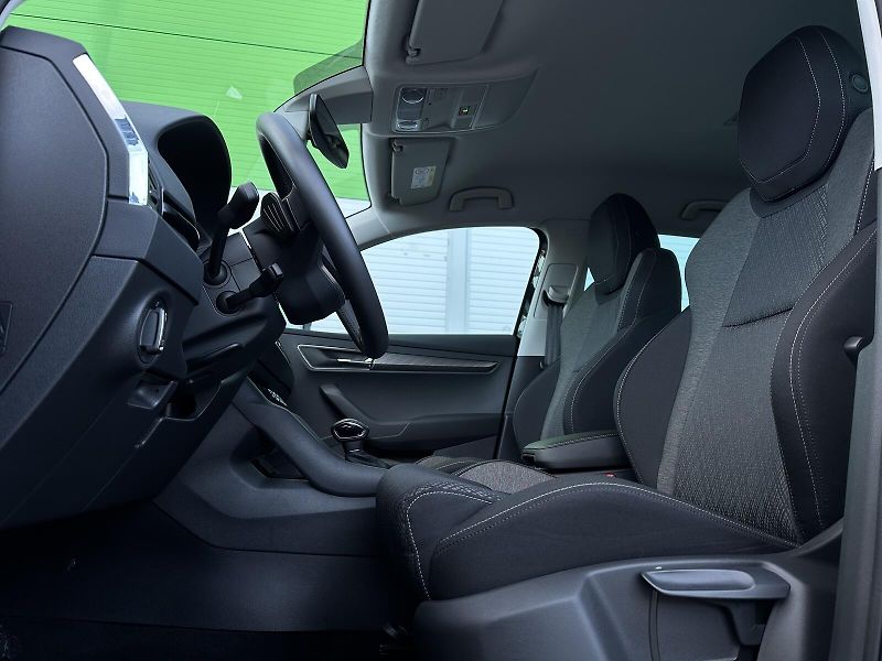 Škoda Karoq 2.0TDi 4x4 DSG 150PS TOP & Sel - fotka 15 z 49