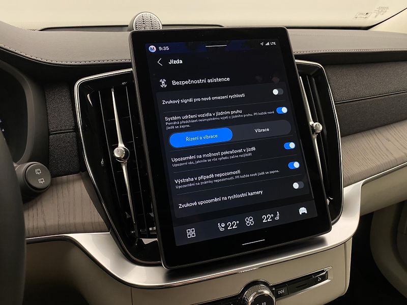 Volvo XC90 (2026) B5 AWD AUT BRIGHT PLUS 7míst - fotka 52 z 72