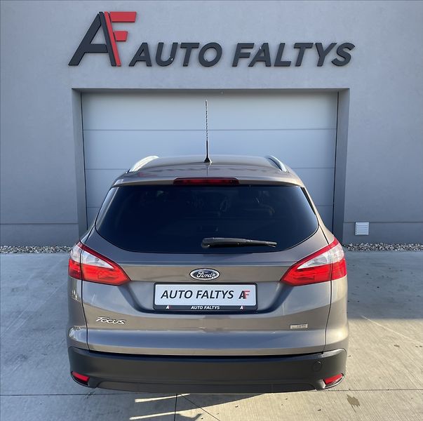 Ford Focus 1,6 TDCi 85KW AUT.KLIMA - fotka 4 z 23