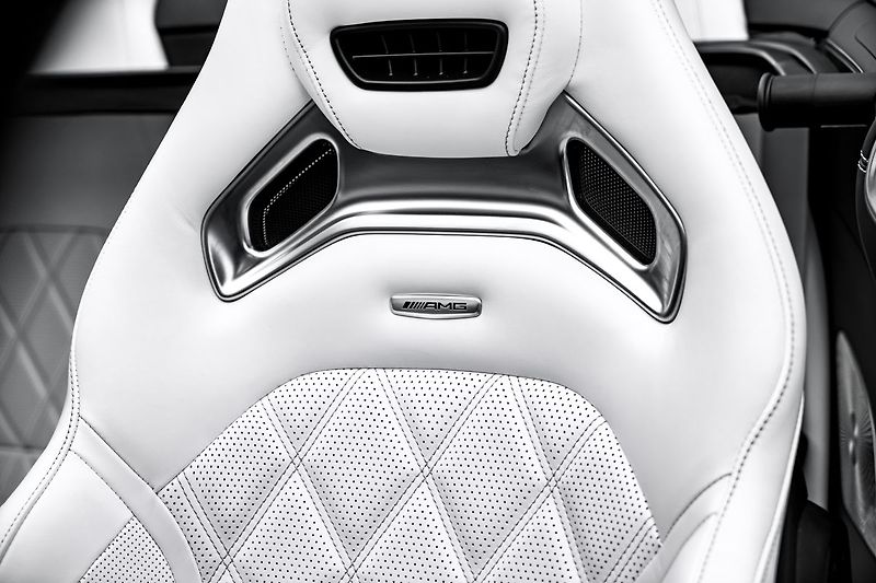 Mercedes-Benz SL 4M Performance Manufaktur - fotka 22 z 26