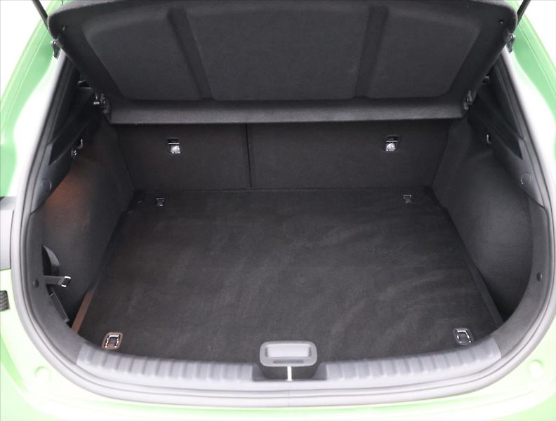 Kia XCeed 1,5 T-GDI 117kW Exclusive DPH - fotka 10 z 34