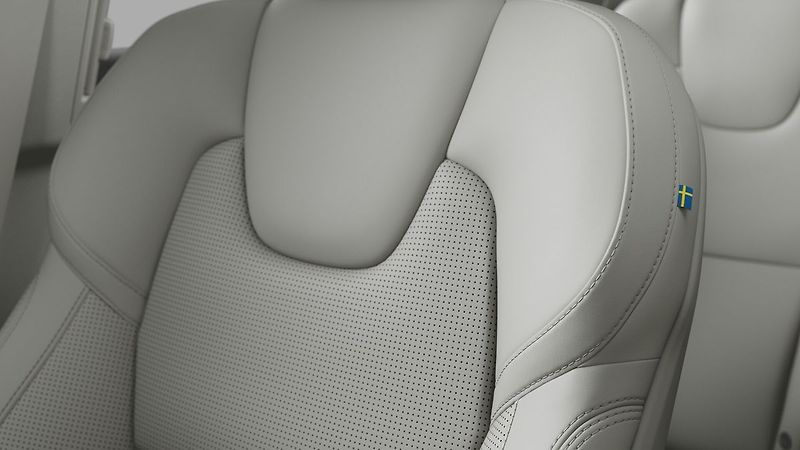 Volvo XC90 ULTRA DARK T8, B&W, HEAD UP - fotka 6 z 7