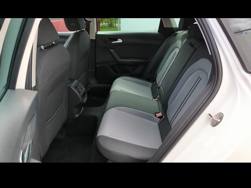 Seat Leon (2026) SP Style 1.5 TSI 115k DSG (7A) - fotka 12 z 28